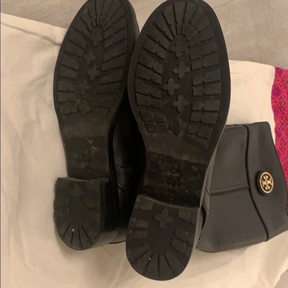 Boots - Picture 4 of 10